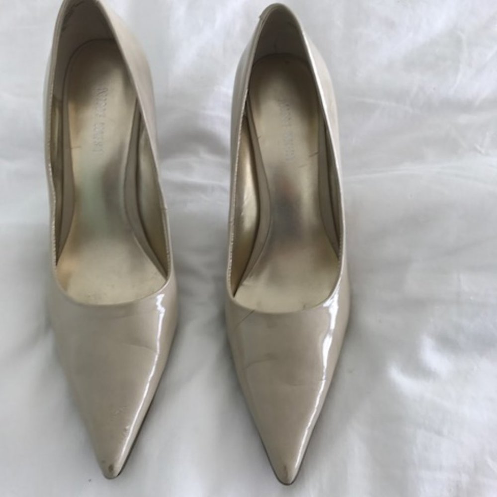 Beige/Tan Patent Leather Pumps
